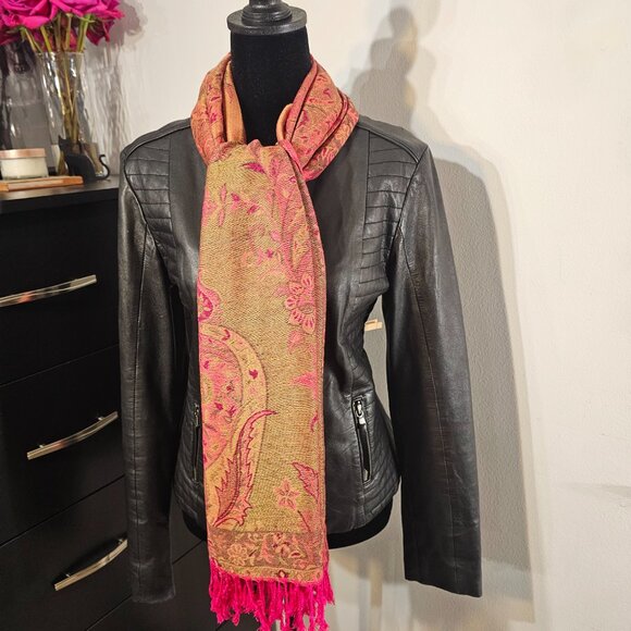 Gold, pink, floral, paisley, reversible, authentic pashmina scarf. - Picture 9 of 16